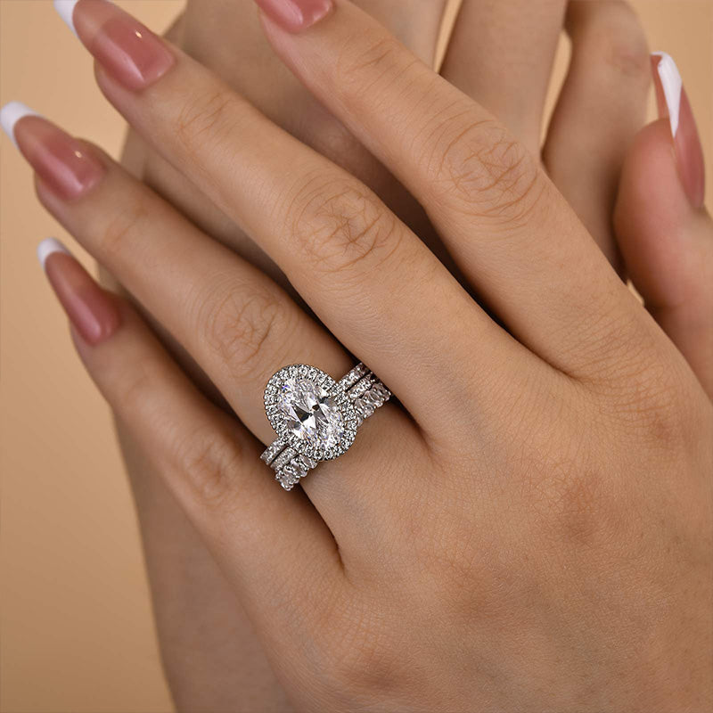 2.5Ct Oval Cut Diamond 3-Piece Wedding Set