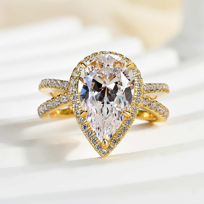 4.0ct Pear Cut Diamond Ring with X-Shank Design