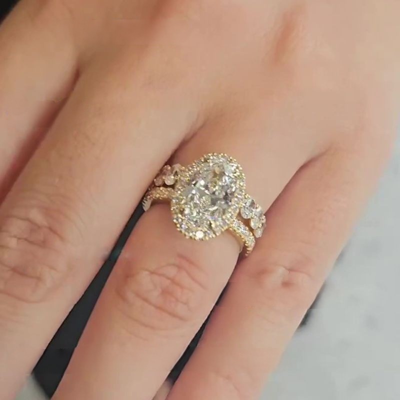 4.0Ct Oval Cut Diamond Wedding Set in Gold