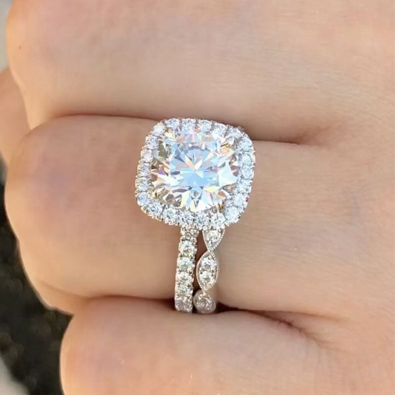 2.0Ct Round Diamond Halo Wedding Ring Set