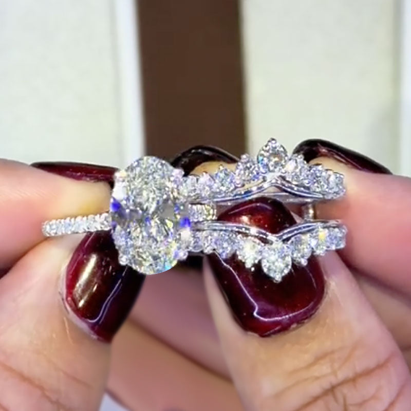 Elegant 4.0ct Oval Diamond Bridal Set in White Gold