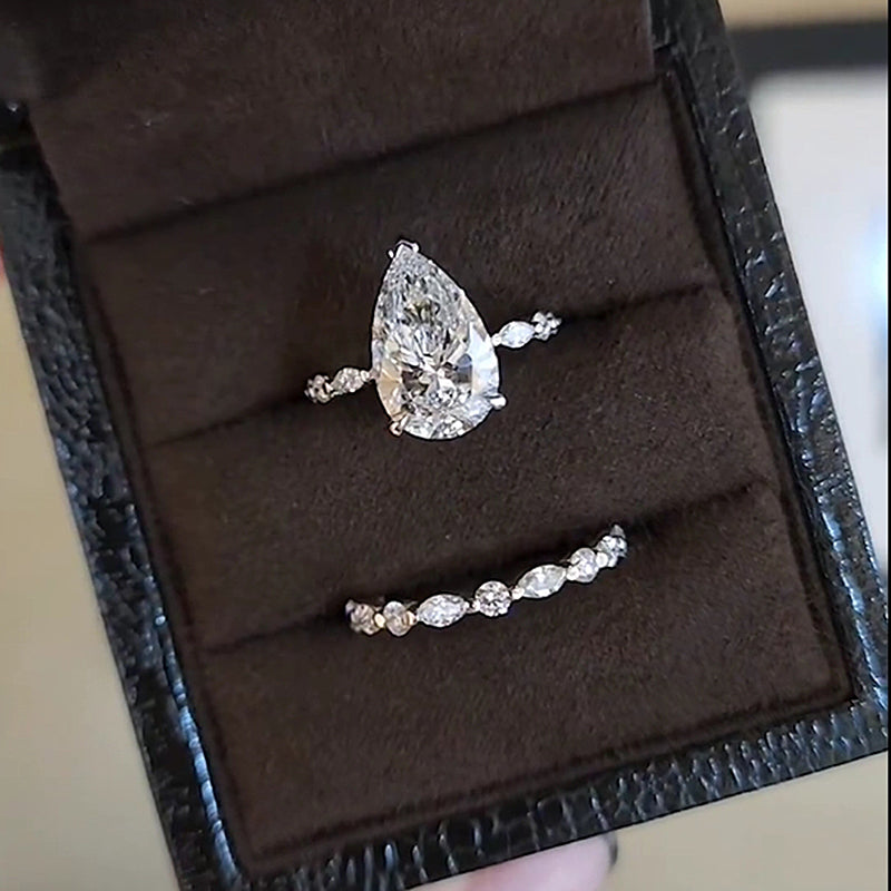 Elegant Pear Cut Ring Set for Women in Sterling Silver