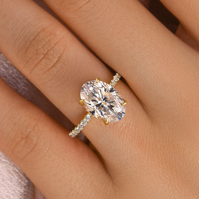 4.0Ct Oval Moissanite Engagement Ring