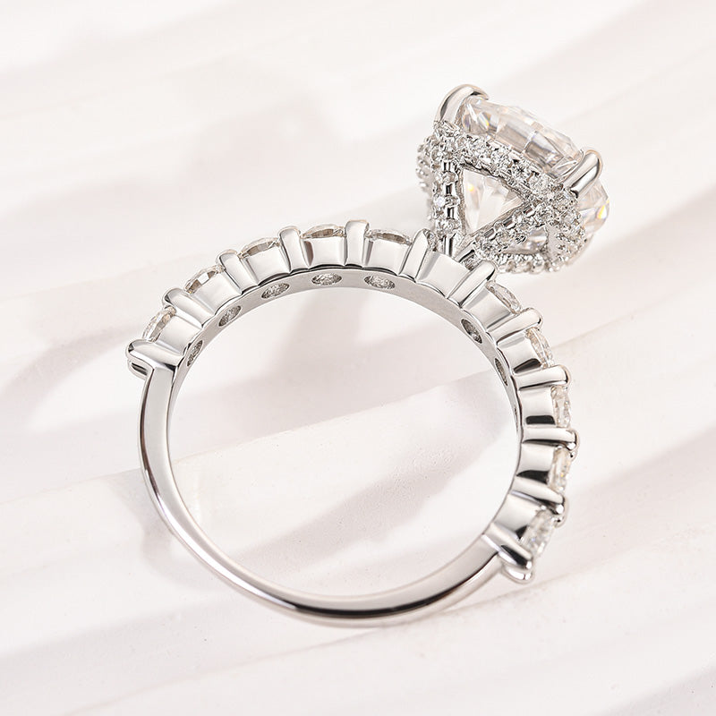 4.0 Carat Round-Cut Moissanite Halo Engagement Ring