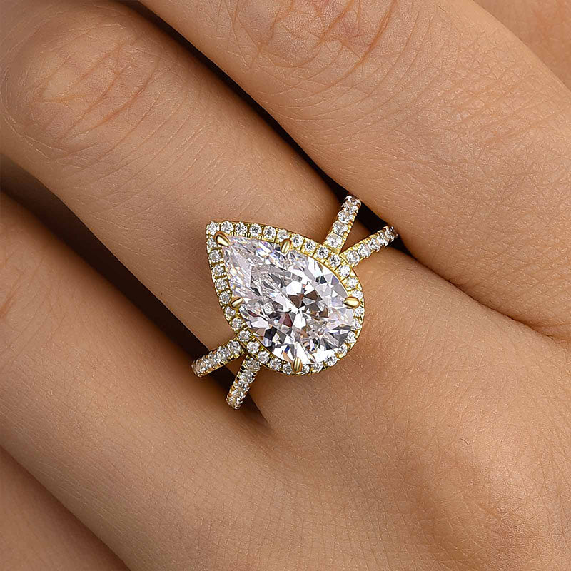 4.0ct Pear Cut Diamond Ring with X-Shank Design