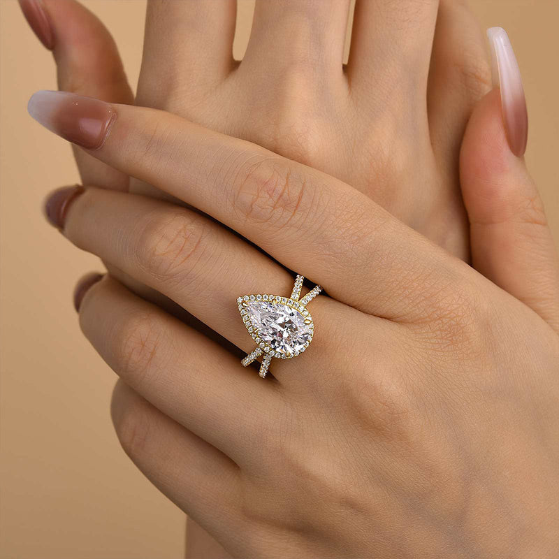 4.0ct Pear Cut Diamond Ring with X-Shank Design