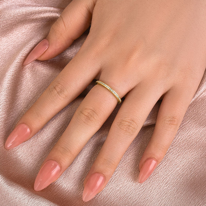 Anillo de canal de moissanita de 0,3 quilates – Plata 925 bañada en oro de 18 quilates