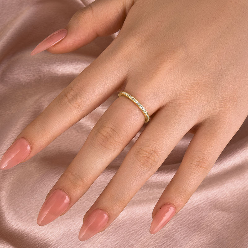 Anillo de canal de moissanita de 0,3 quilates – Plata 925 bañada en oro de 18 quilates