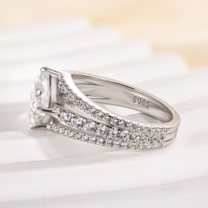 2Ct Princess Cut Moissanite Ring - 4-Prong Engagement