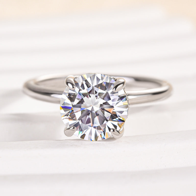 2.0Ct 4-Prong Round Moissanite Ring - Dual-Tone