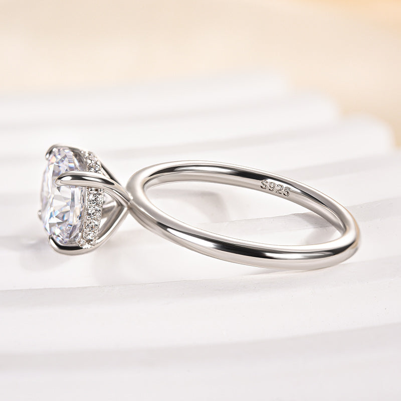 2.0Ct 4-Prong Round Moissanite Ring - Dual-Tone