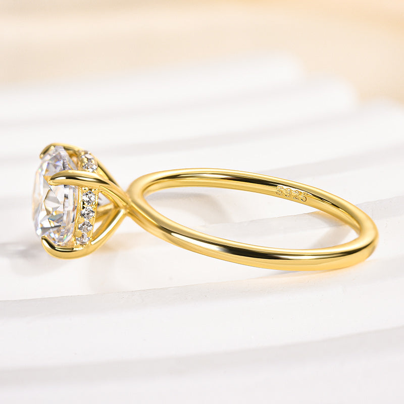 2.0Ct 4-Prong Round Moissanite Ring - Dual-Tone