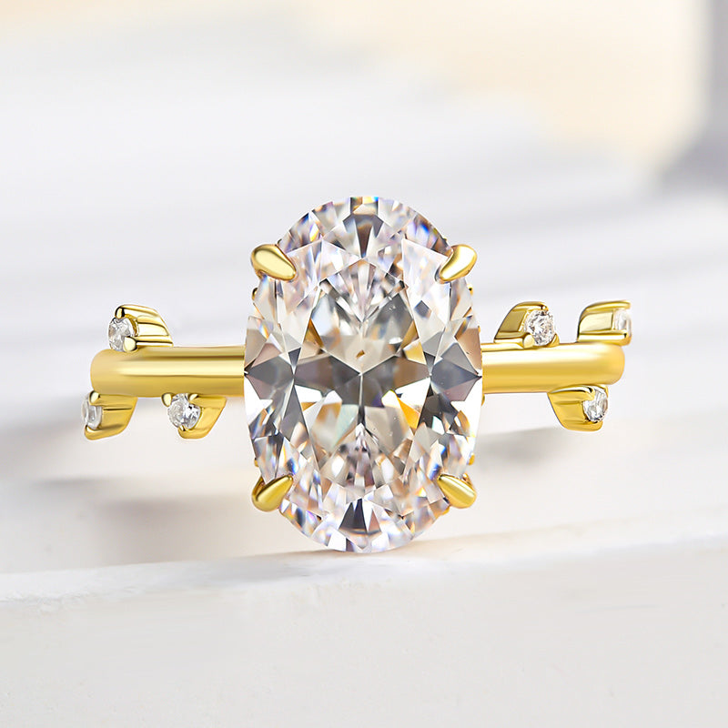 4Ct Oval Diamond Ring in Yellow Gold
