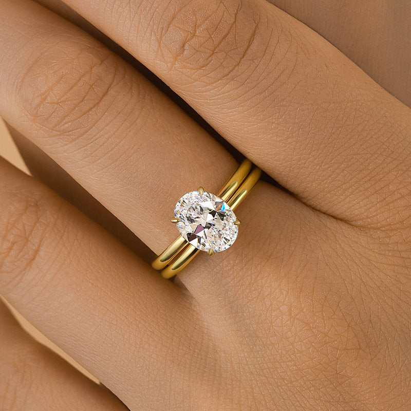 2.0Ct Oval Simulated Diamond Ring - 925 Silver Yellow Gold