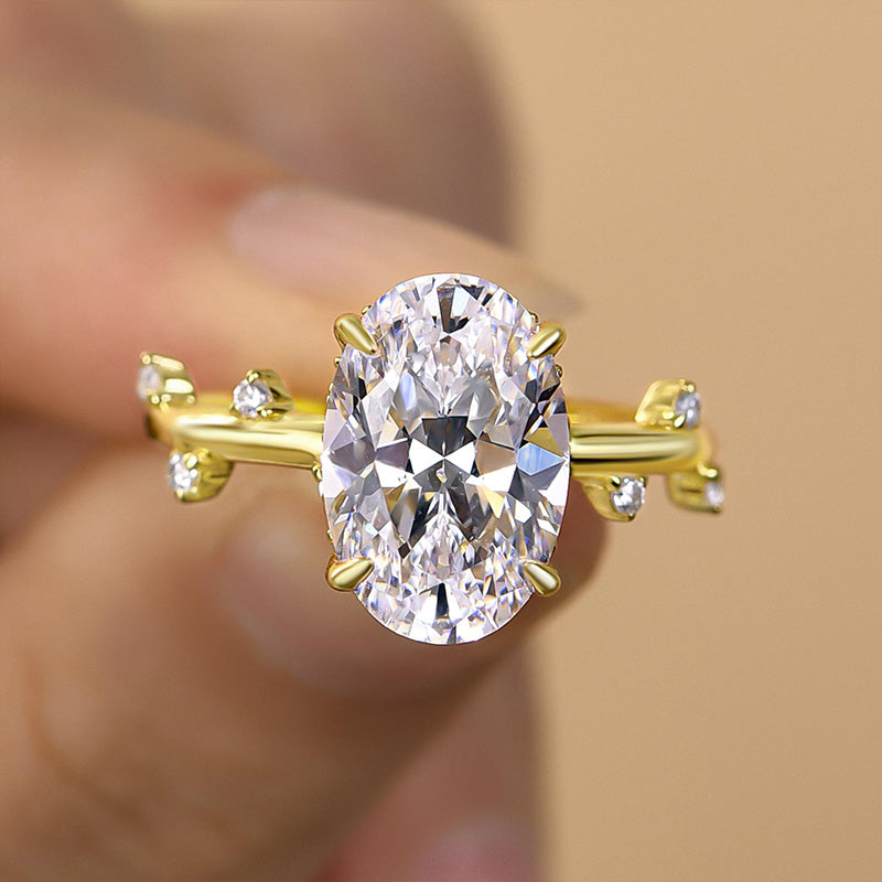 4Ct Oval Diamond Ring in Yellow Gold