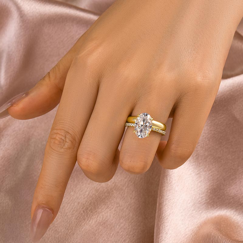 4.0Ct Oval Cut Moissanite Ring - 3.5mm Yellow Gold Band