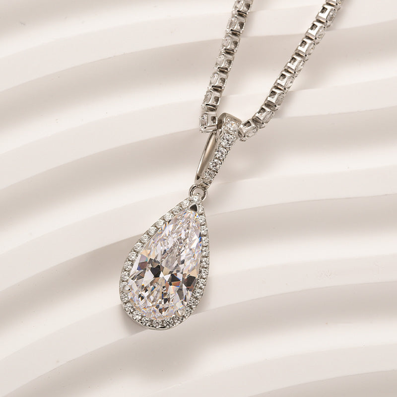 Pear-Cut Simulated Diamond Necklace for Timeless Elegance