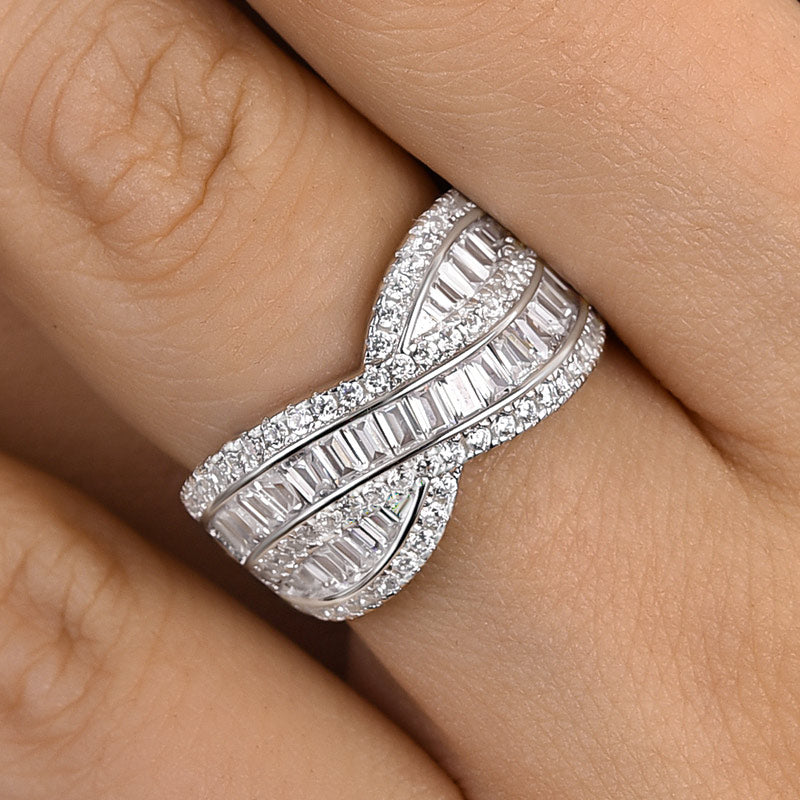 5.0ct Emerald & Round Cut Simulated Diamond Wedding Band
