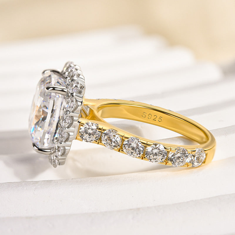 6.0ct Cushion Cut Diamond Ring with 2.0ct Halo