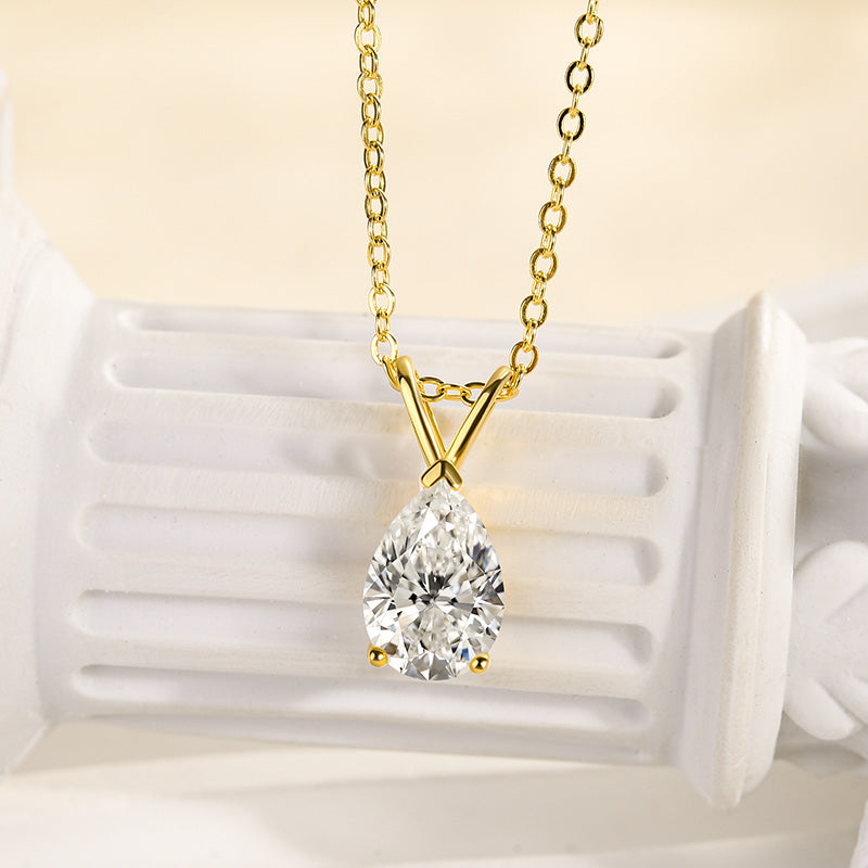 Timeless Pear-Cut Moissanite Necklace – 925 Silver, 18K Gold Plated
