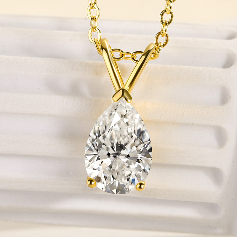Timeless Pear-Cut Moissanite Necklace – 925 Silver, 18K Gold Plated