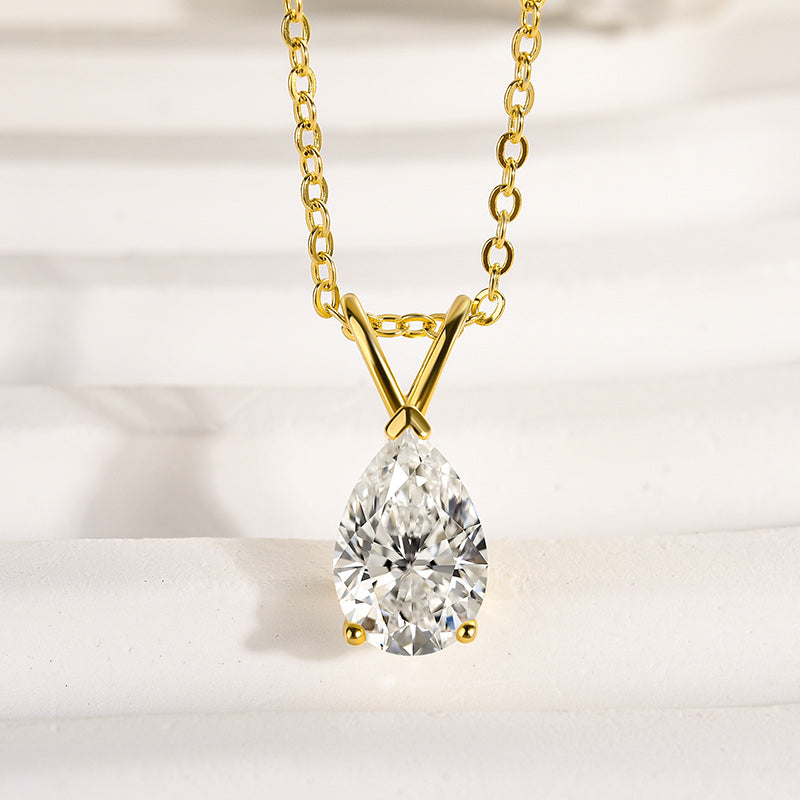 Timeless Pear-Cut Moissanite Necklace – 925 Silver, 18K Gold Plated