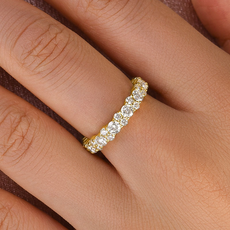 Anillo de moissanita de plata 925 bañado en oro - Piedras laterales blancas redondas de 2,5 ct
