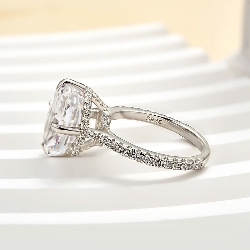 Elegant 6.0Ct Cushion Cut Simulated Diamond Engagement Ring
