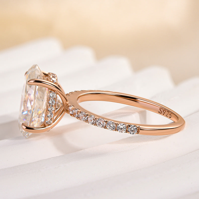 4.0Ct Oval Moissanite Engagement Ring