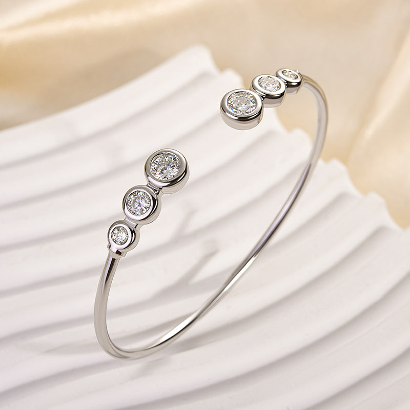 Luxurious Moissanite Bracelet with White Gold Plating for Timeless Elegance