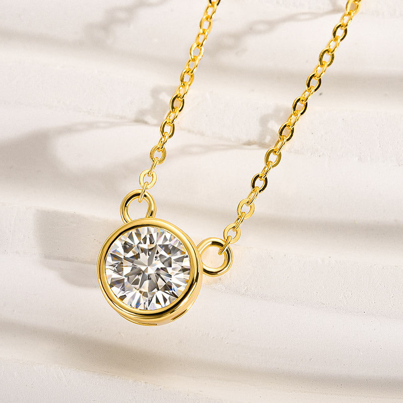 Round-Cut Moissanite Necklace in Yellow Gold