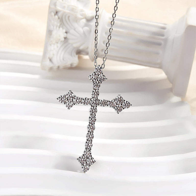 Timeless 925 Sterling Silver Necklace with Simulated Diamonds – 18K Gold Plated