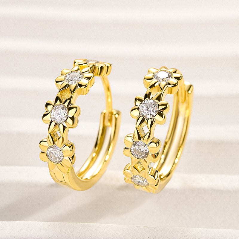 Elegant 18K Gold Moissanite Stud Earrings