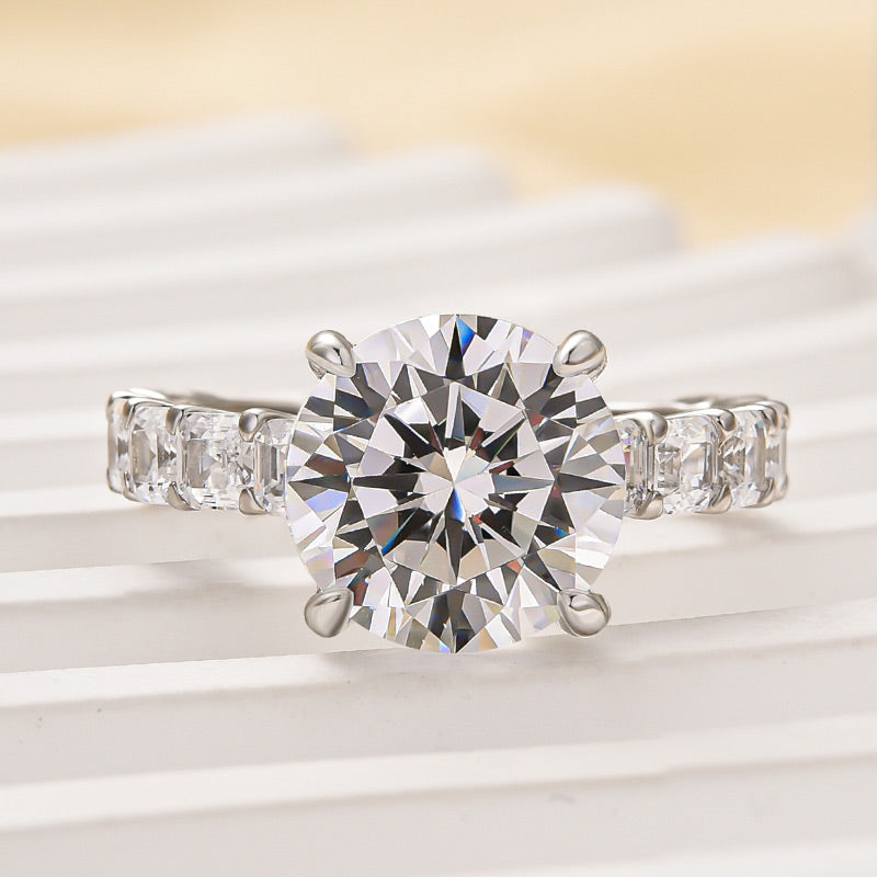 4.0 Carat Round-Cut Simulated Diamond Halo Engagement Ring