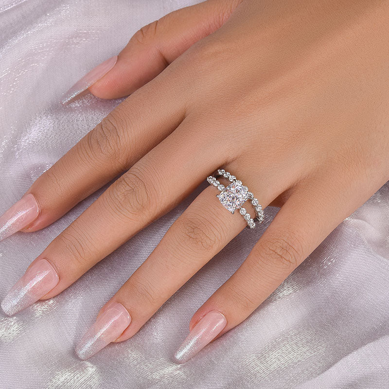Exquisite Cushion Cut Wedding Ring Set for Women in Sterling Silver