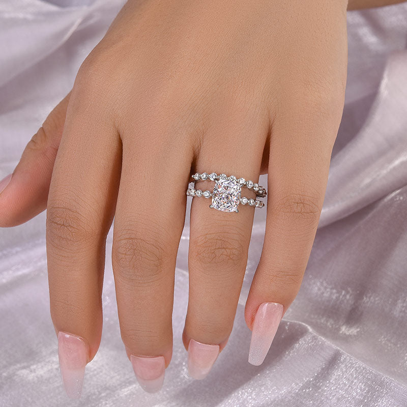 Exquisite Cushion Cut Wedding Ring Set for Women in Sterling Silver