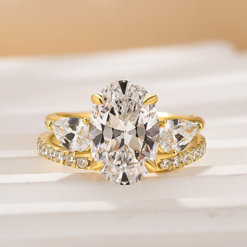 Unique Oval Cut Wedding Ring Set for Women in Sterling Silver