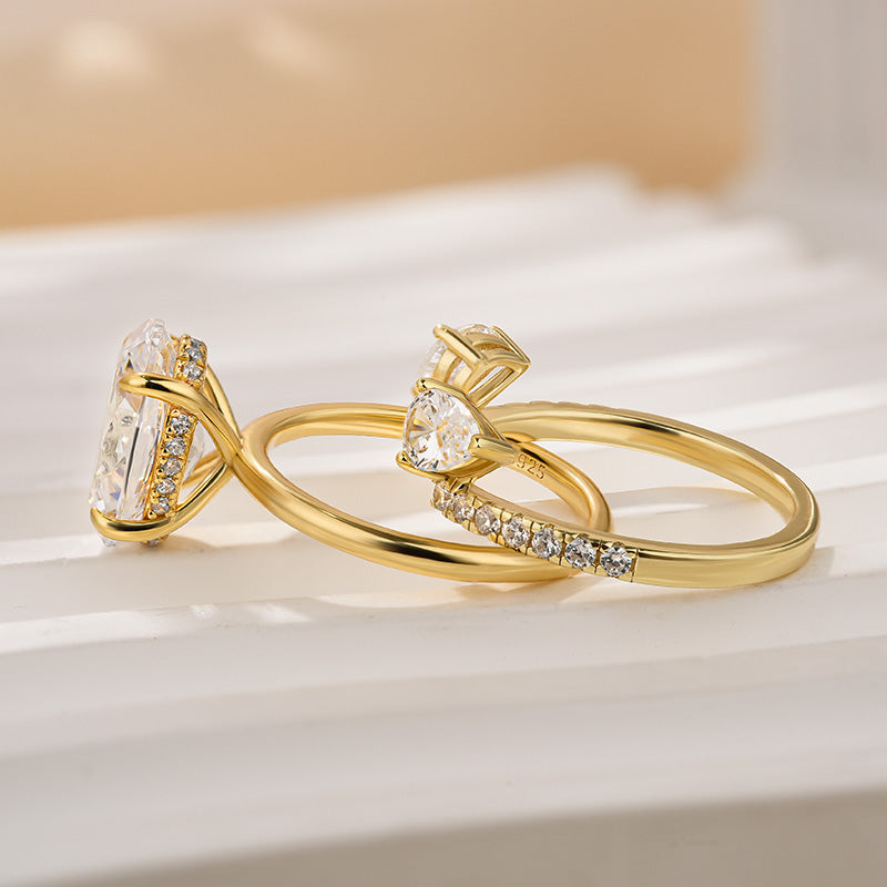 Unique Oval Cut Wedding Ring Set for Women in Sterling Silver