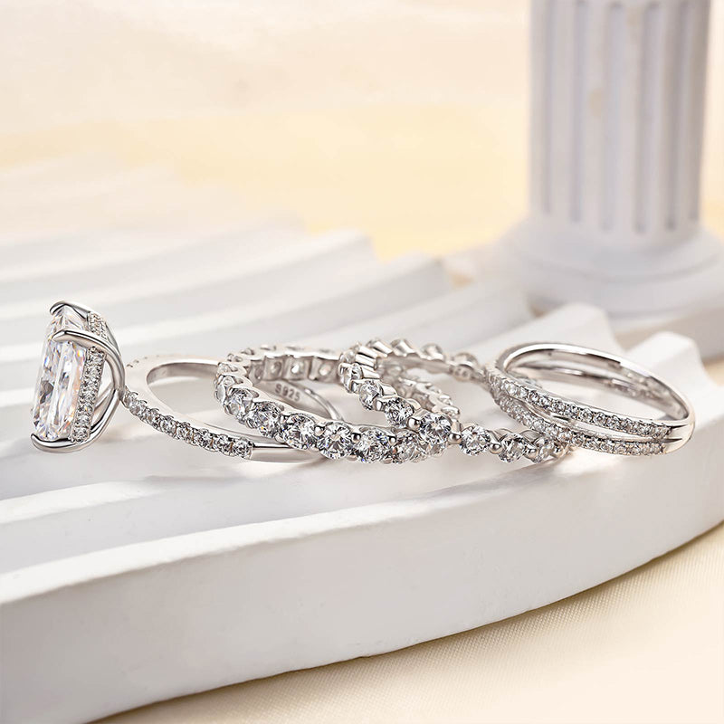 4.5CT Radiant Cut Diamond with 4.8CT Band Ring