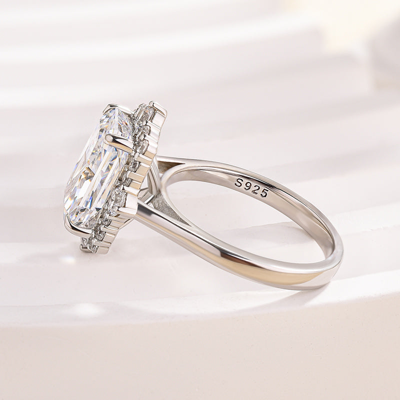 3.0ct Radiant Cut Diamond Ring with Unique Halo