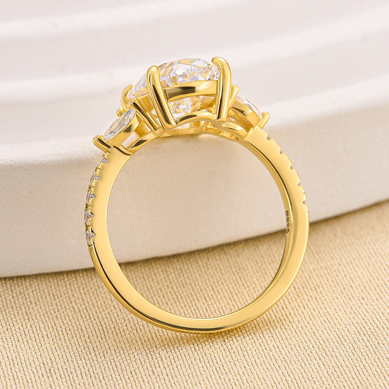 4.0ct Oval Diamond Ring with Mixed Cut Side Stones