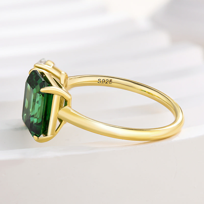 2.5Ct Emerald & 1.8Ct Pear Cut Two-Stone Ring