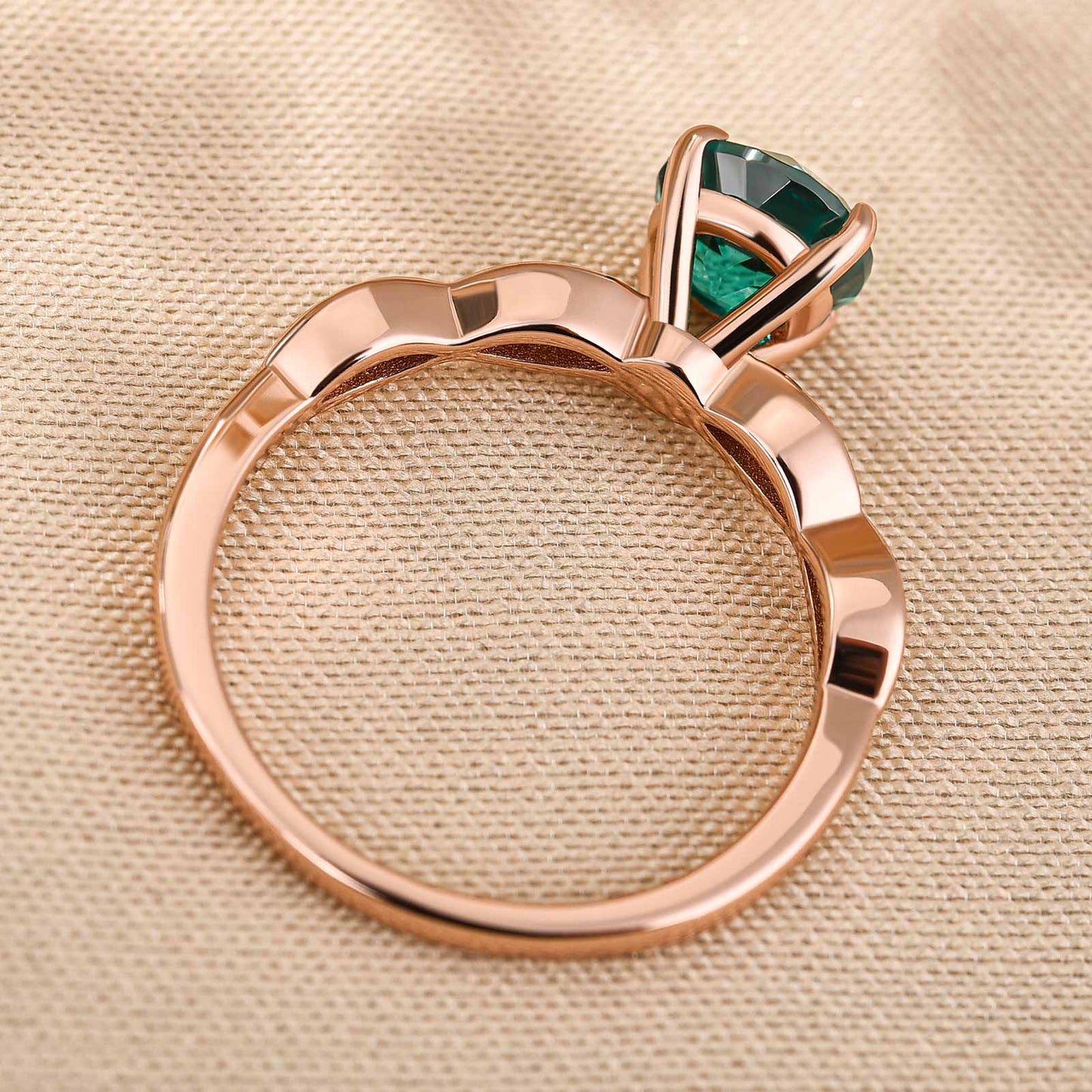 1.0 Carat Emerald Green Round-Cut Promise Ring in Rose Gold