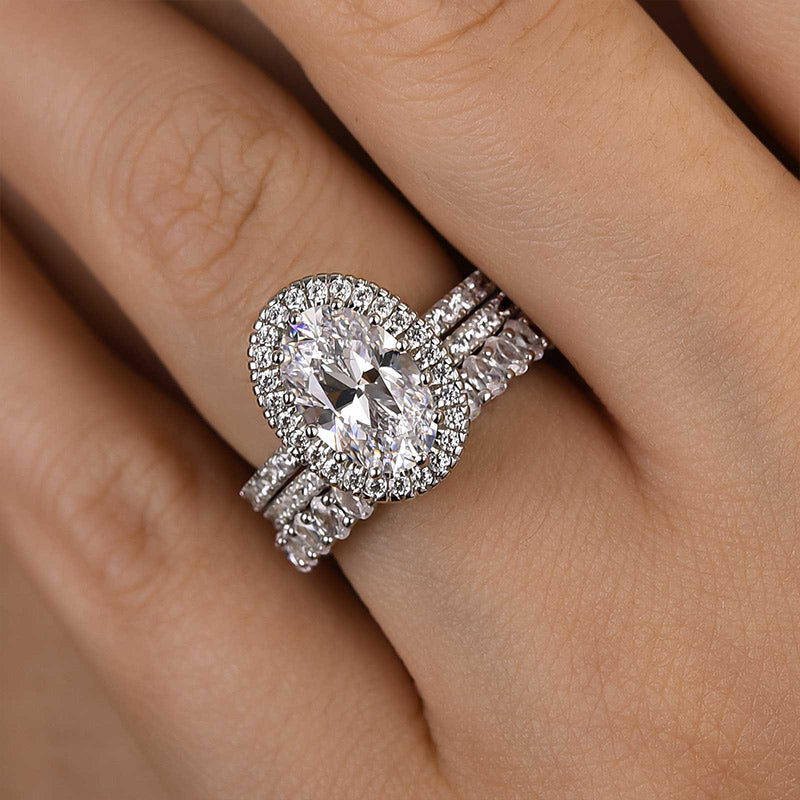 2.5Ct Oval Cut Diamond 3-Piece Wedding Set