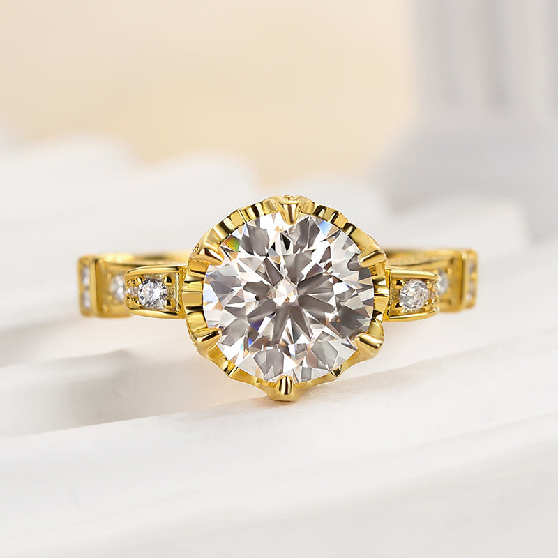 2Ct Vintage Round Moissanite Ring - Timeless Gold Bridal