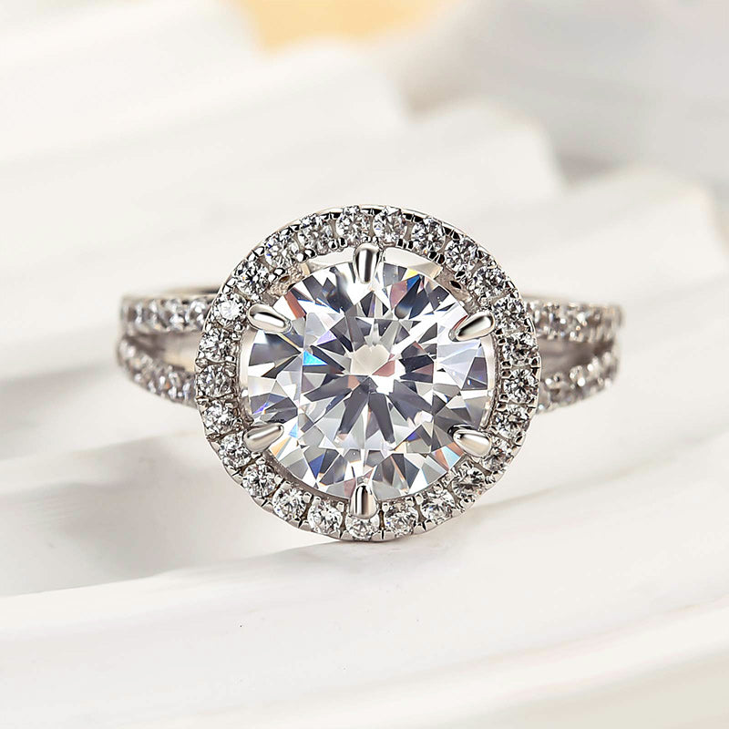 Classic 3.0ct Round Brilliant Ring with Diamond Accents