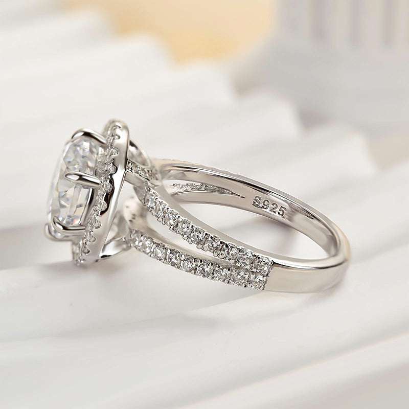 Classic 3.0ct Round Brilliant Ring with Diamond Accents