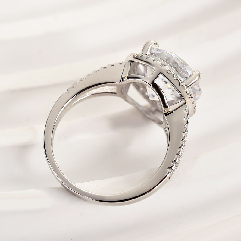 5.0 Carat Round Cut Diamond Halo Ring