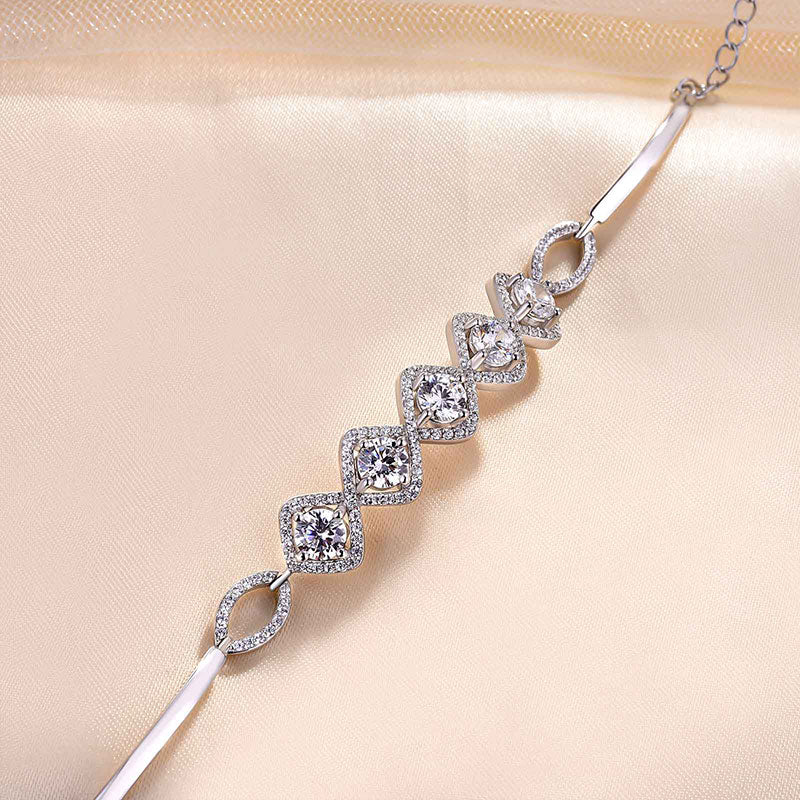 Glamorous Round-Cut Simulated Diamond Bracelet in White Gold