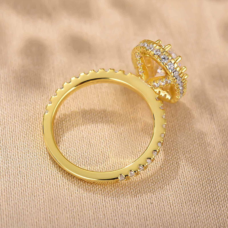 2.5 Carat Oval Cut Diamond Halo Ring